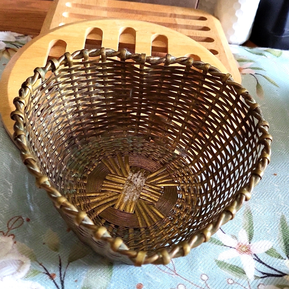 Gold metal basket weave heart basket